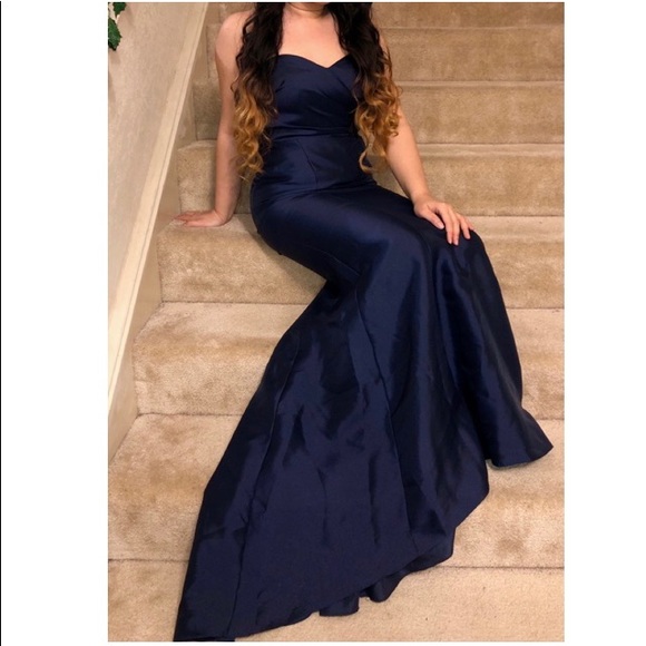 navy blue strapless mermaid dress